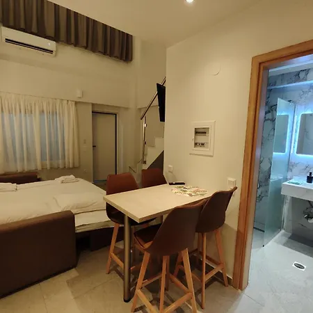The House Of The Roses Apartment *