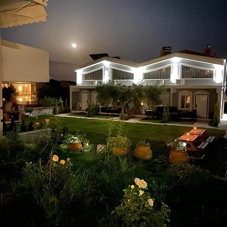 The House Of The Roses * Yerakini