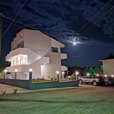 The House Of The Roses Appartement